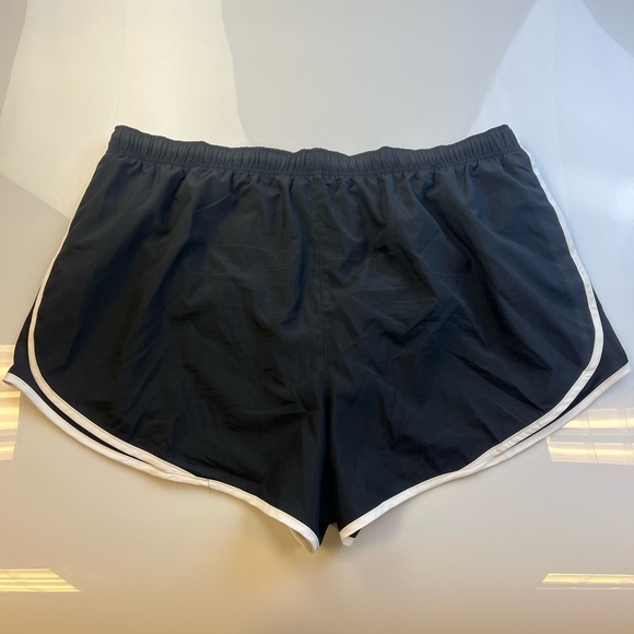Nike dri fit tempo shorts r52-36 - Picture 3 of 3